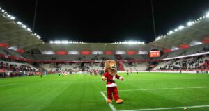 Ligue 2 : un policier blessé après des incidents lors de Reims-Laval – Foot National