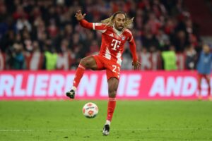 Un club de Premier League en pole position pour recruter Sacha Boey