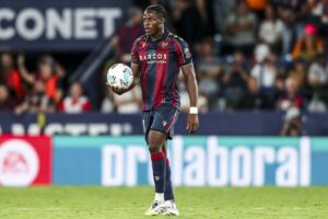 Mercato : Francfort vise l&rsquo;attaquant Karl Etta Eyong de Levante pour remplacer Elye Wahi prêté à Nice