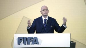 Gianni Infantino envisage le recrutement d&rsquo;une légende de l&rsquo;AC Milan