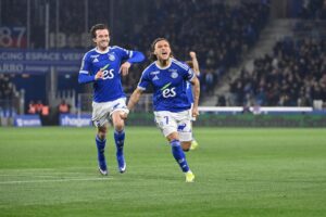 Diego Moreira se distingue lors de Strasbourg-OL en Ligue 1 (3-1)