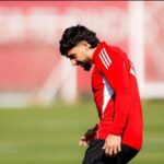 Le Sevilla perd Kike Salas mais récupère Maupay avant la visite au Spotify Camp Nou