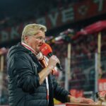 Eklat au Stade : Le 1. FC Köln condamné à une amende pour les propos du Stadionsprecher