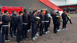 Liverpool-PSG : une séquence émouvante pour les Parisiens rendant hommage à Diogo Jota devant Anfield