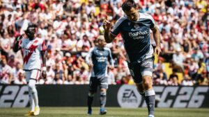 Oyarzabal vise le Zarra après une saison de records