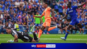 Rashford marque un but en solo pour Barcelone