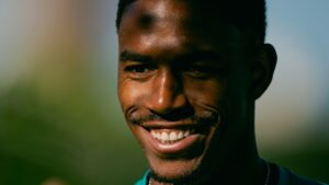 Retour partiel de Junior Firpo à l&rsquo;entraînement, absence de Marc Bartra